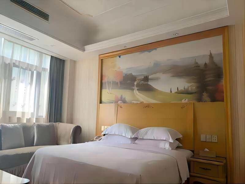 Vienna International Hotel Fenghua Zhongshan Road Екстериор снимка