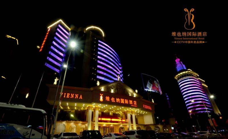 Vienna International Hotel Fenghua Zhongshan Road Екстериор снимка
